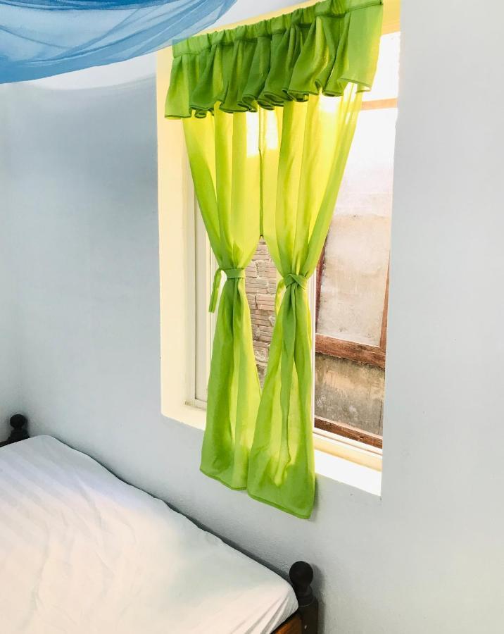 Nhi Lo Home Stay Tân Hiệ エクステリア 写真